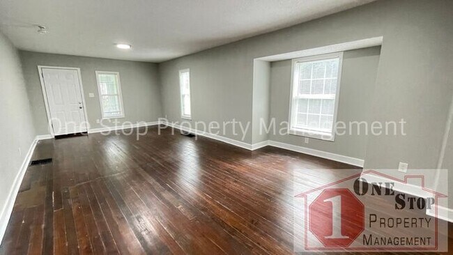Foto del edificio - Beautiful 4 Bedroom 1.75 Bathroom Home in ...
