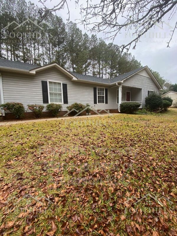 Primary Photo - 307 Green Forest Dr