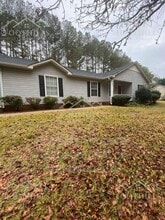 Building Photo - 307 Green Forest Dr