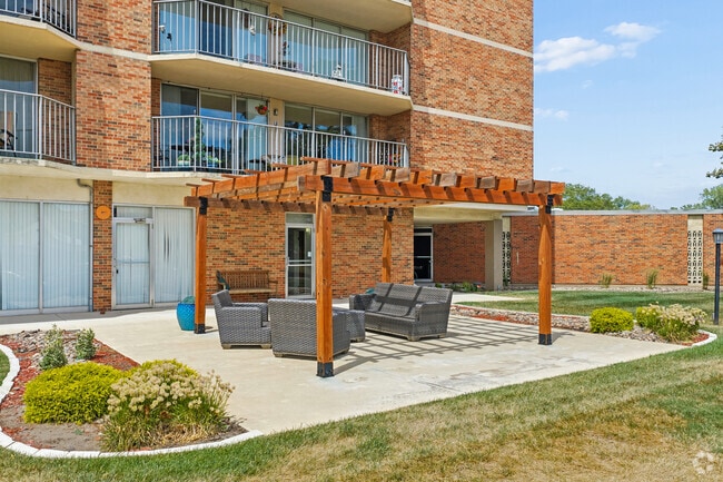 Patio - Highland House