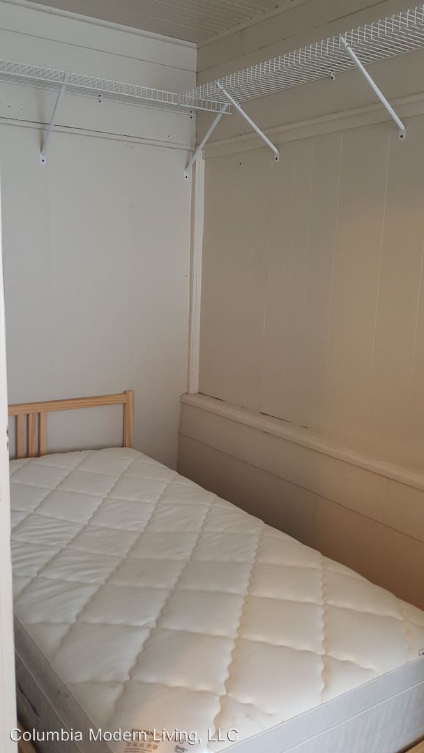 Building Photo - 2029 24th Ave S