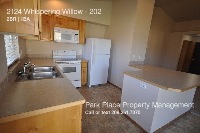 Building Photo - 2124 E Whispering Willow Ln