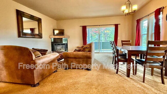 Building Photo - 406 Lundblad Pl