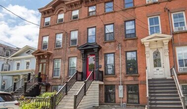 Building Photo - 30 Trumbull St