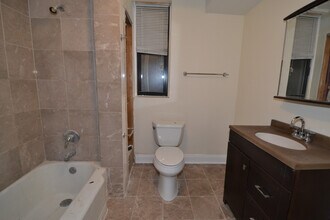 Building Photo - 2031 Moffat W St