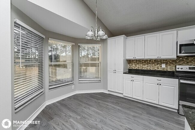 Building Photo - 4701 Wellbrook Dr
