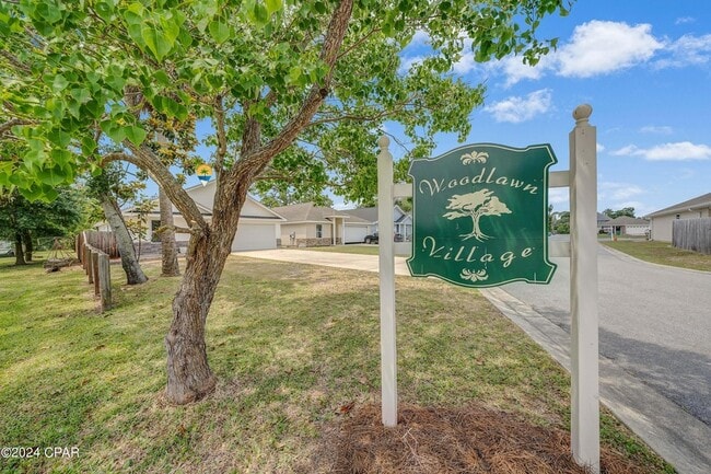 Building Photo - 205 Woodlawn Ct
