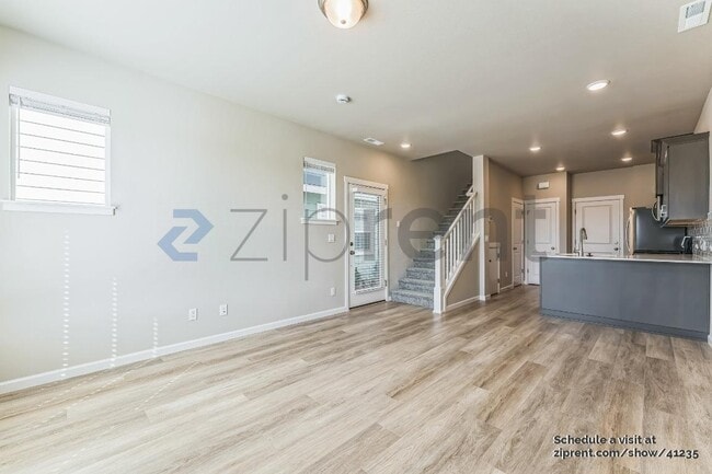 Foto del edificio - 8457 SE Kinnaman St
