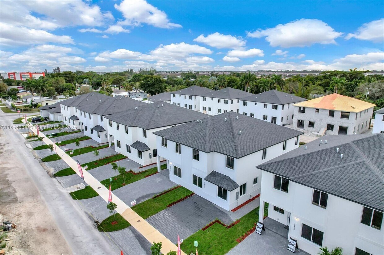 Primary Photo - 22467 SW 125th Ave