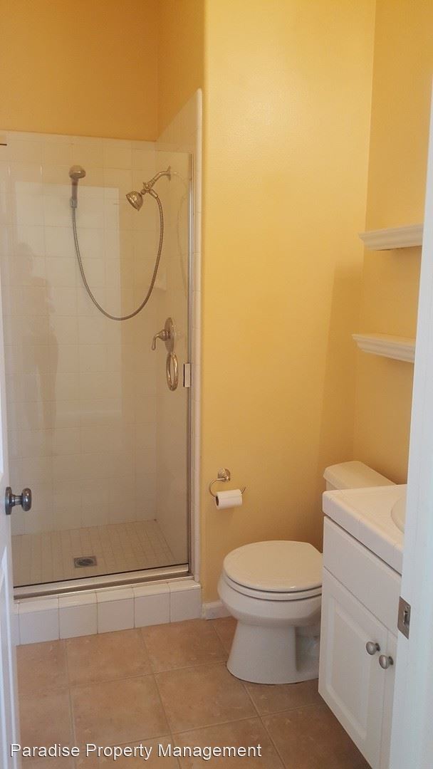 Foto del edificio - 4 br, 3 bath House - 704 Tierney Ave.