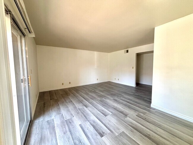 Foto del edificio - 5220 Indian River Dr