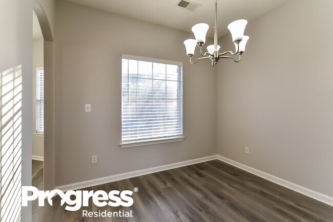 Foto del edificio - 1336 Carlton Ridge Dr