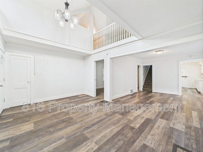 Building Photo - 5611 Olive St
