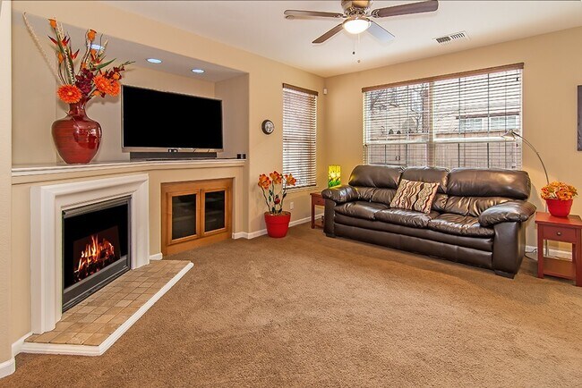 Foto del edificio - 1836 Wind Ranch Rd