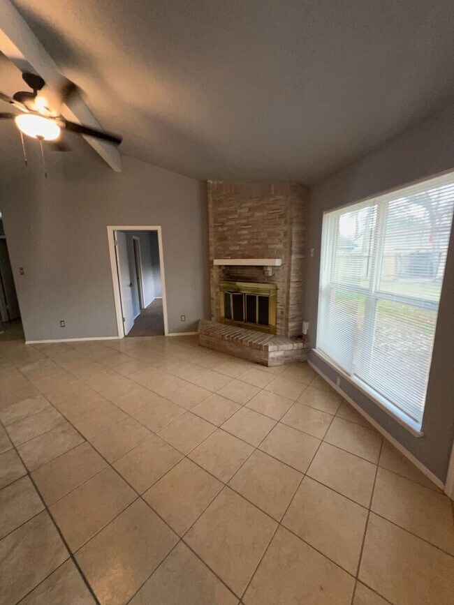 Building Photo - 4546 Algernon Dr