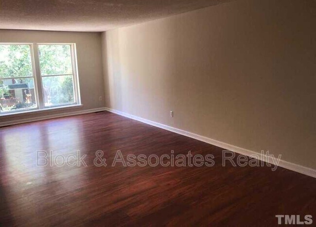 Building Photo - 7309 Summerland Dr