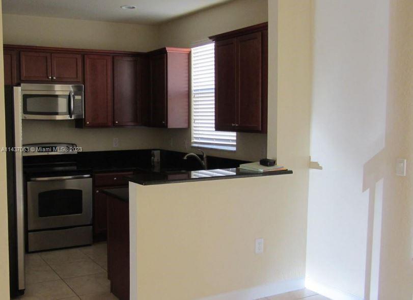 Foto del edificio - 8767 NW 113th Ct