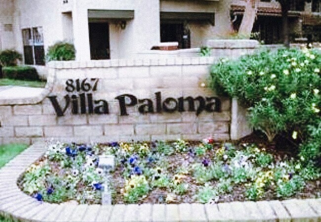 Foto del edificio - 8167 Vineyard Ave