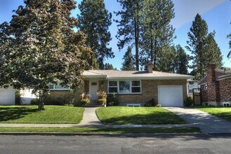 Building Photo - 5614 N Forest Blvd