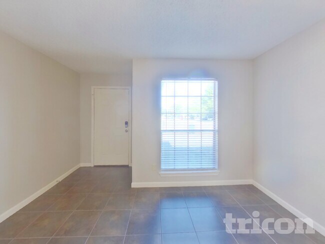 Foto del edificio - 4208 Middlebrook Dr