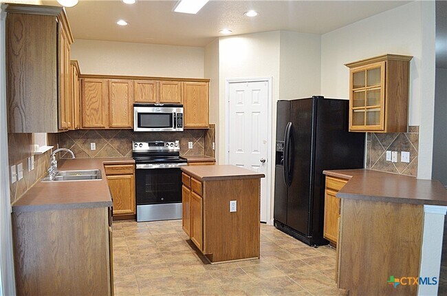 Building Photo - 208 Tribal Trail