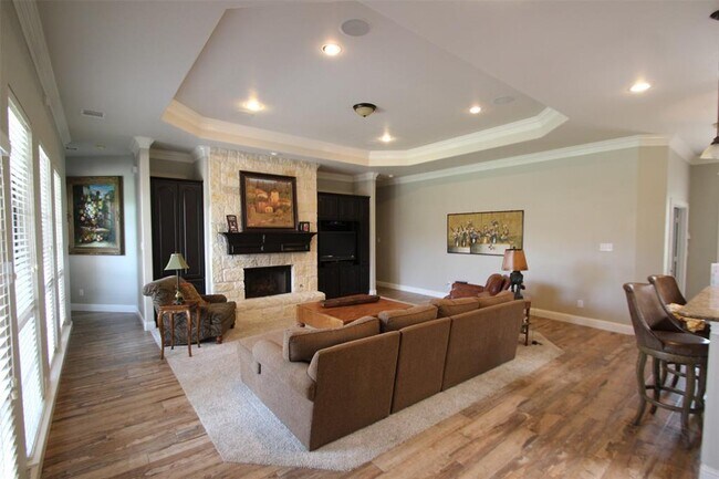 Building Photo - 9861 Chamber Hall Dr