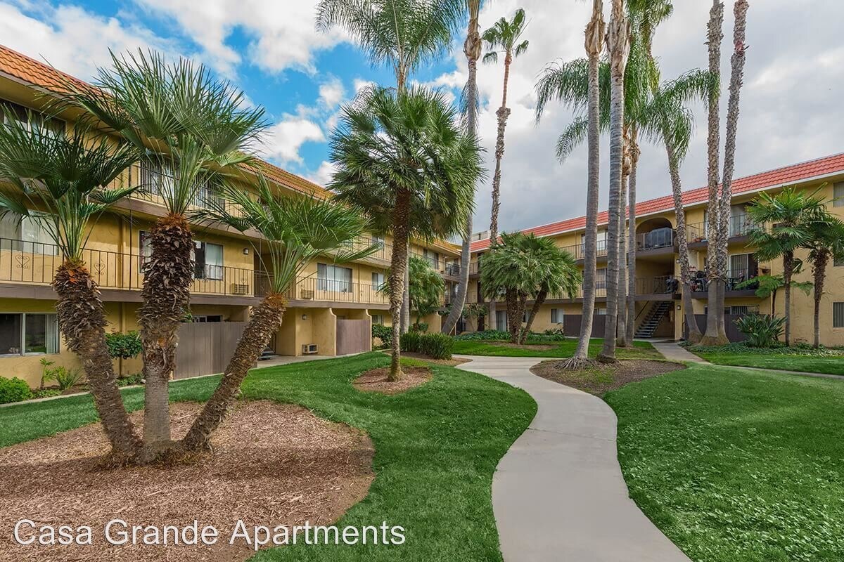 Foto principal - 455-455 E Washington Ave