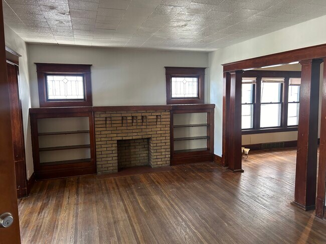Foto del edificio - 560 Linden Ave