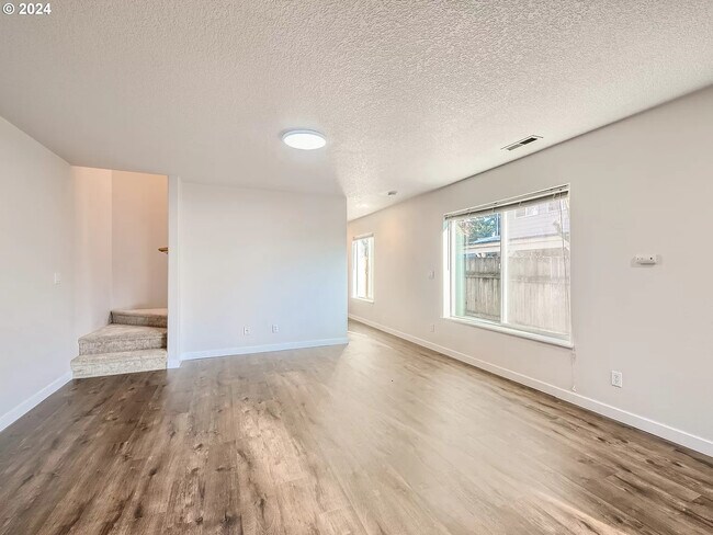 Living Room - 489 S Knott St
