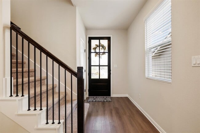 Building Photo - 283 Ranier Wy