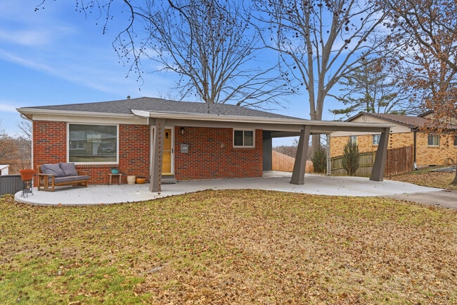 Building Photo - 208 Westridge Dr