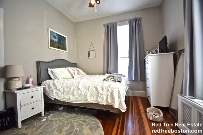 Foto del edificio - 554 E 4th St