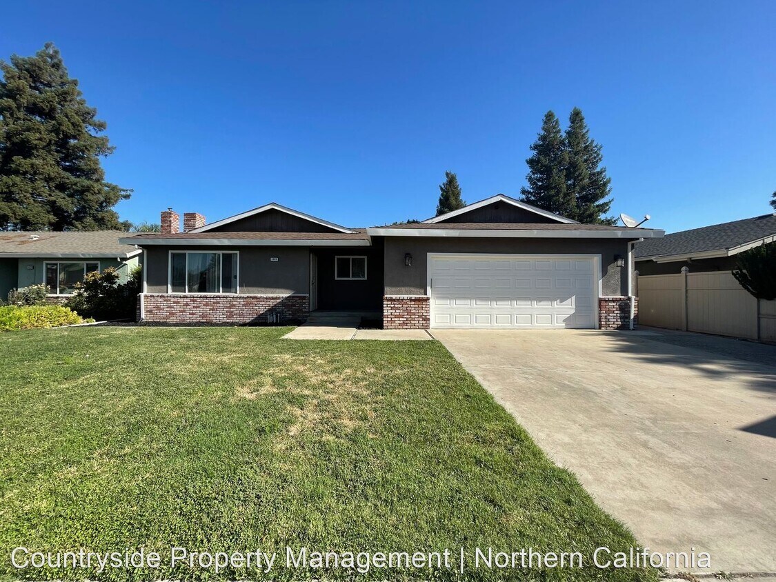 3 br, 2 bath House 1405 W Tuolumne Rd House for Rent in Turlock, CA