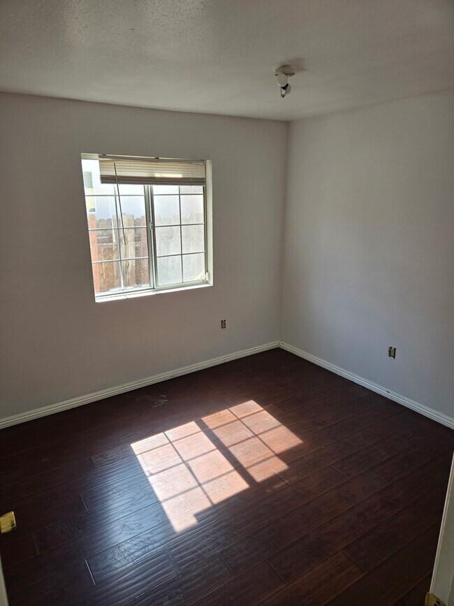 Foto del edificio - 227 E 110th St