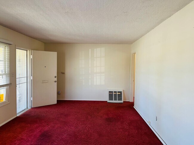 Foto del edificio - Charming 3 bedroom 2 bathroom house!