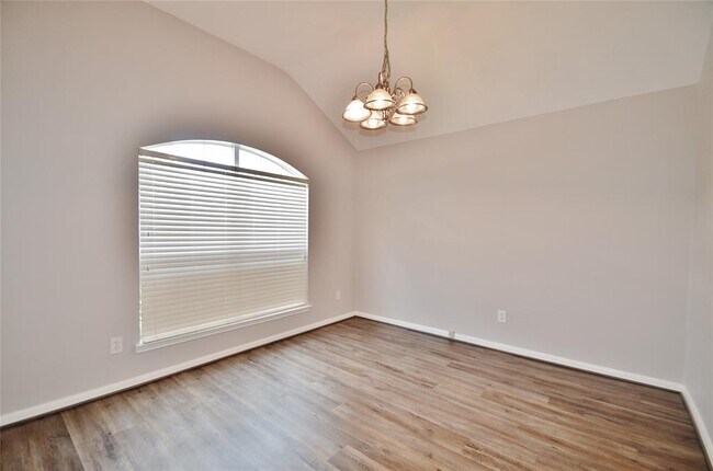 Foto del edificio - 13831 Hillingdale Ln