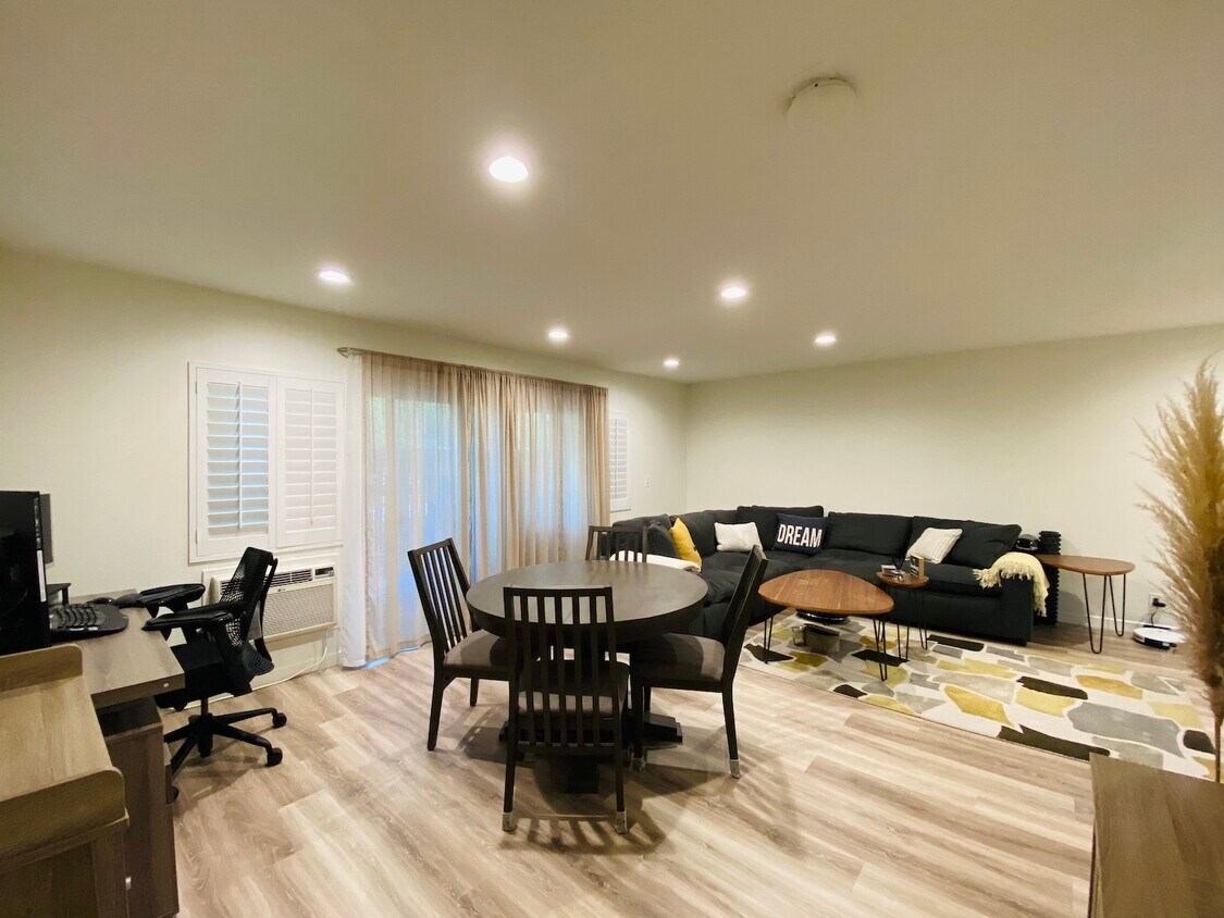 Foto principal - 4917 Indian Wood Rd
