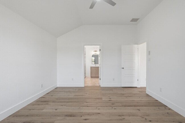 Building Photo - 13134 Lake Conroe Bay Rd