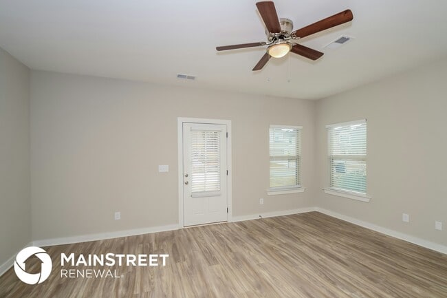 Building Photo - 148 King Richards Way