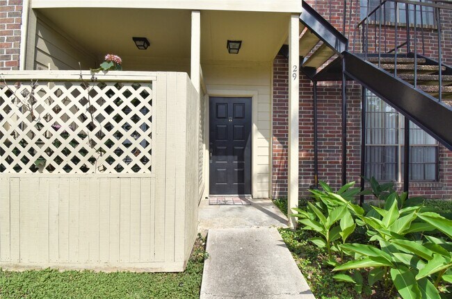 Building Photo - 8055 Cambridge St