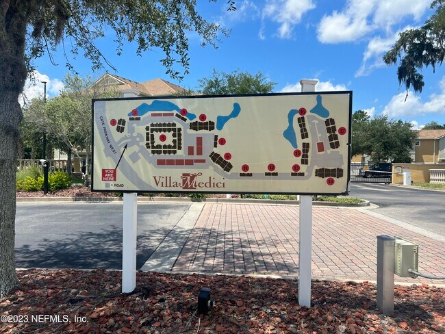 Foto del edificio - 8539 Gate Pkwy W