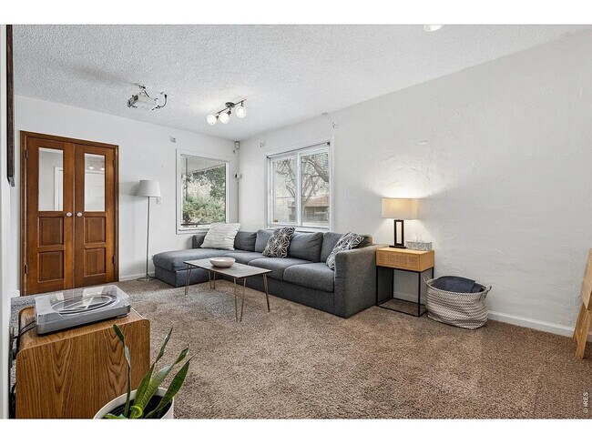 Sala de estar - 1819 S Madison St