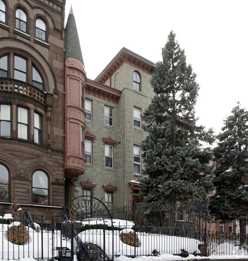 2222 Green St, Philadelphia, PA 19130 Apartments in Philadelphia, PA