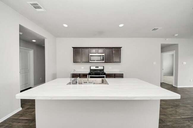 Foto del edificio - 16916 Rich Pines Dr