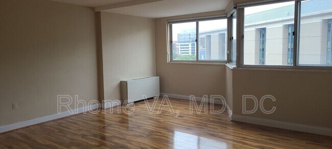 Foto del edificio - 922 24th St NW