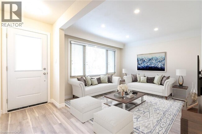 Photo du bâtiment - 73 Ofield Rd