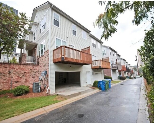 Foto del edificio - Charming 3BR Townhome in Atlanta