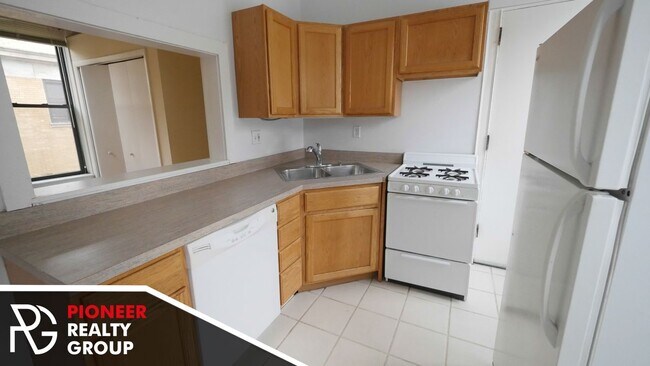Foto del edificio - 1216 N Dearborn St