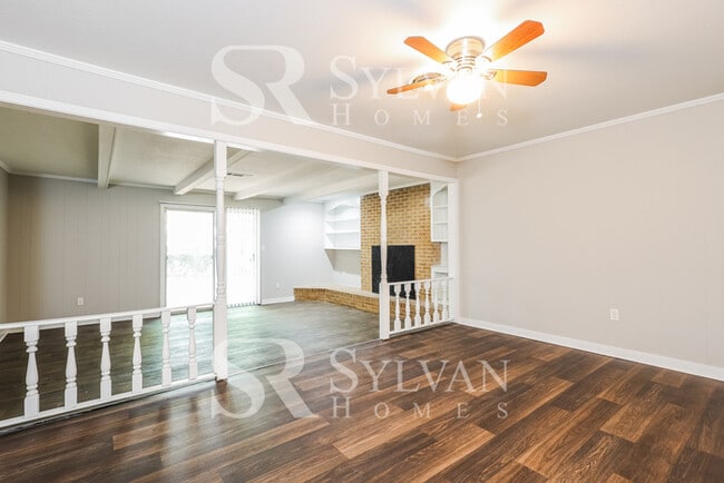 Photo - The living is easy in this 3 bedroom, 2 ba... House