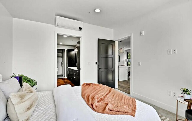 Building Photo - 1620 W Bannock St